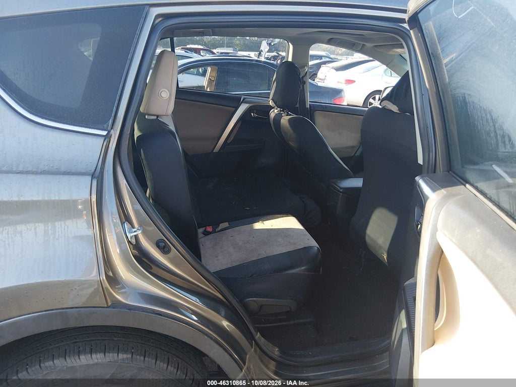 2014 Toyota RAV4 XLE photo 8