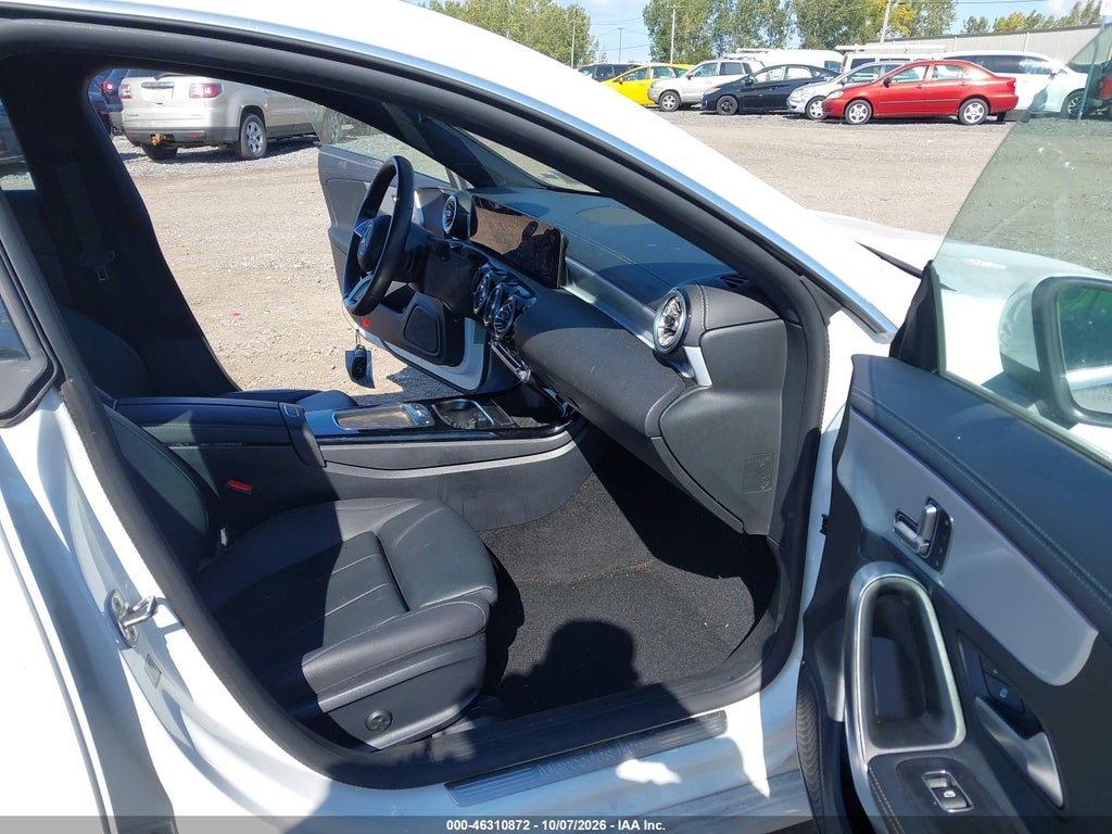 2025 Mercedes-Benz CLA 250 Coupe photo 5