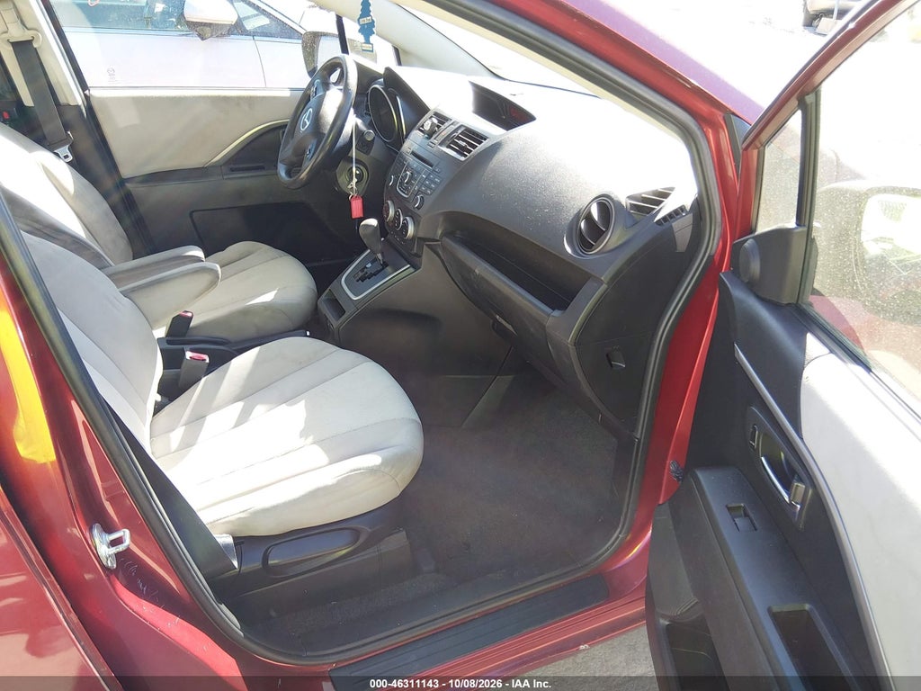 2013 Mazda MAZDA5 Sport photo 5