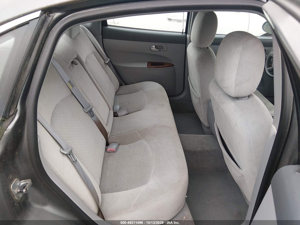 2005 Buick Lacrosse CX photo 8
