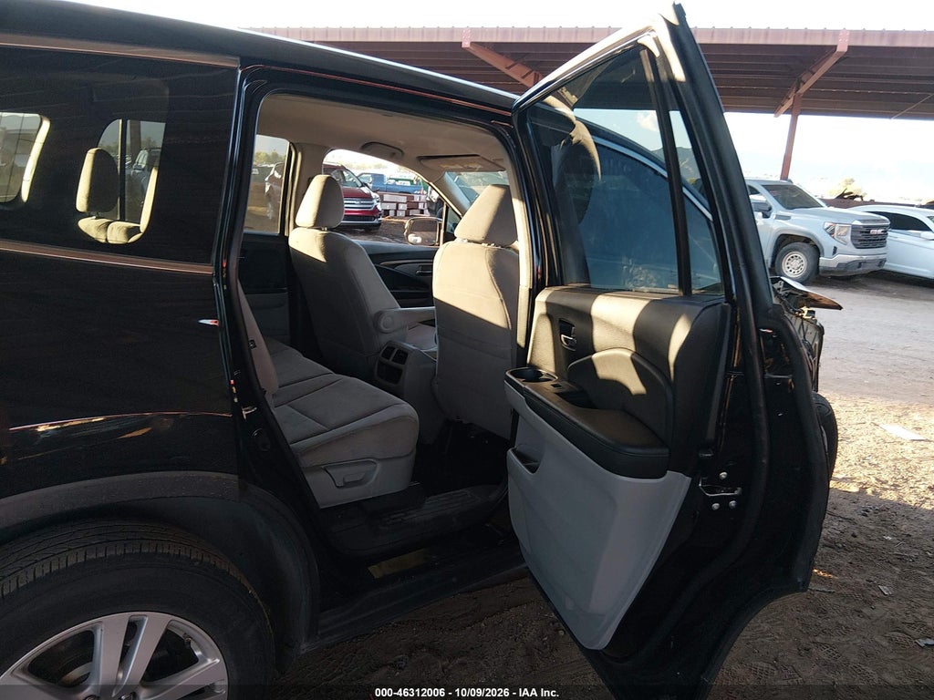 2018 Honda Pilot LX photo 8