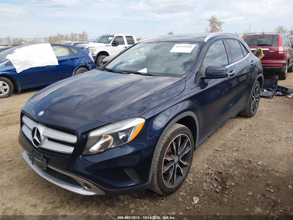2017 Mercedes-Benz GLA 250 4MATIC photo 2