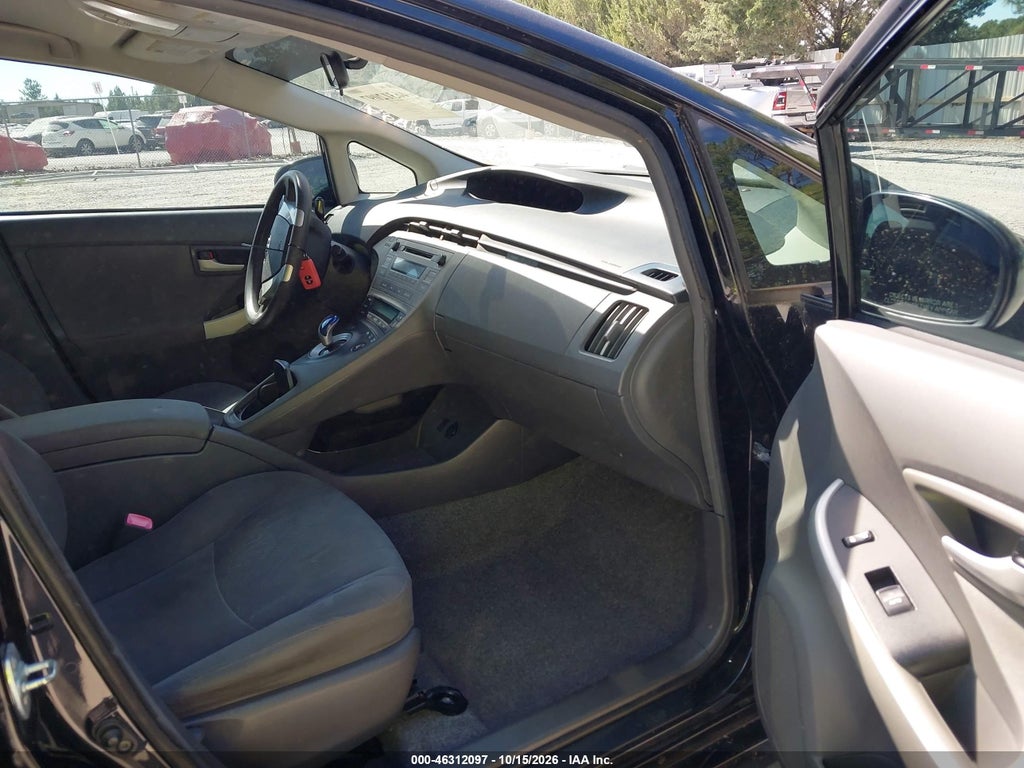 2010 Toyota Prius II photo 5