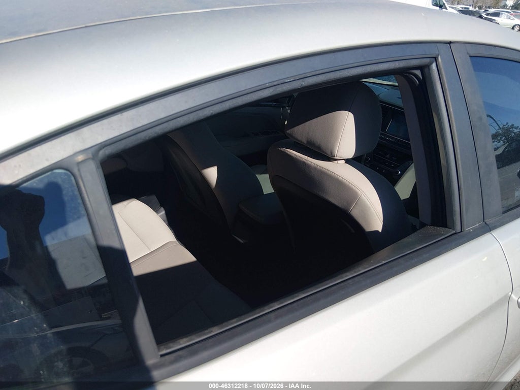 2017 Hyundai Elantra SE photo 6