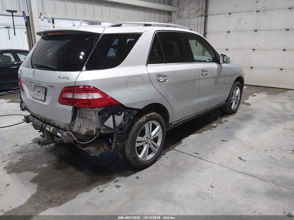 2014 Mercedes-Benz ML 350 4MATIC photo 4