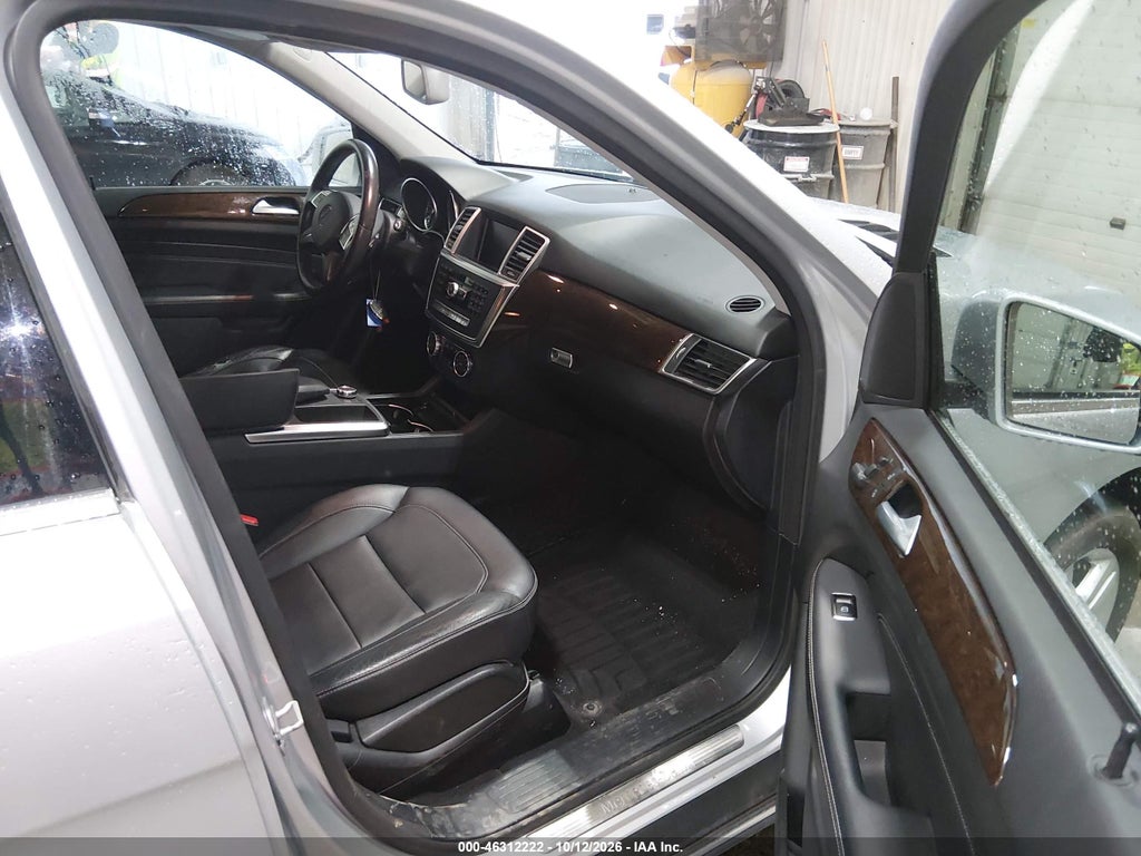 2014 Mercedes-Benz ML 350 4MATIC photo 5