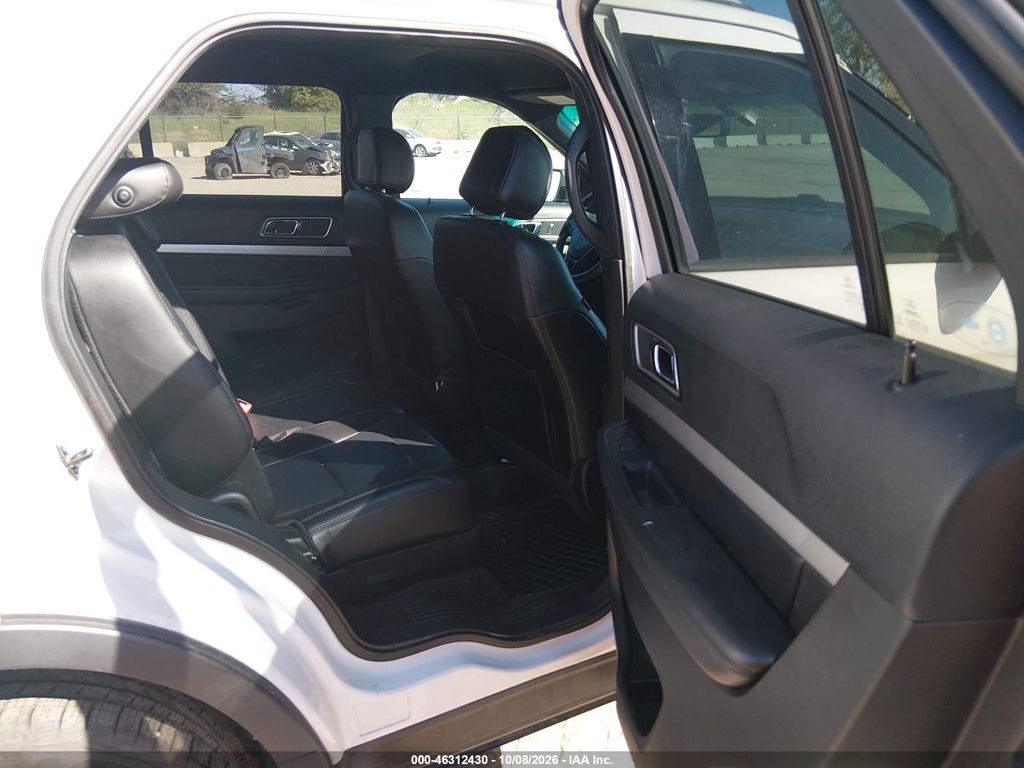 2016 Ford Explorer XLT photo 8