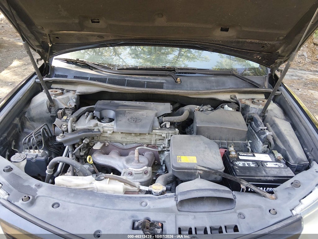 2012 Toyota Camry SE photo 10