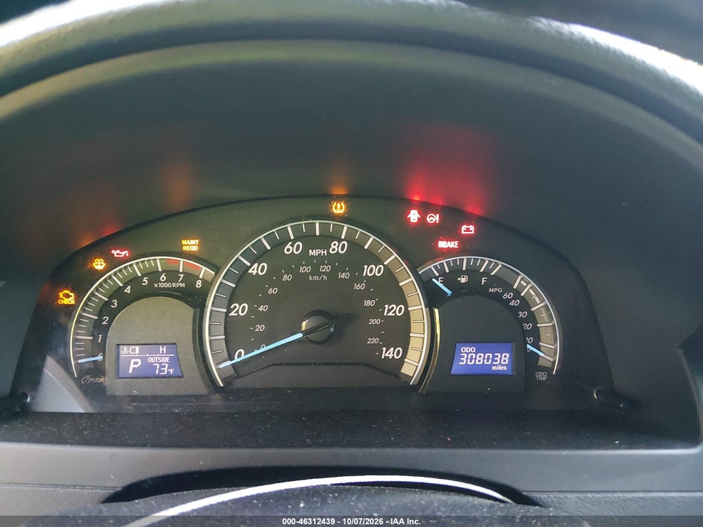 2012 Toyota Camry SE photo 7
