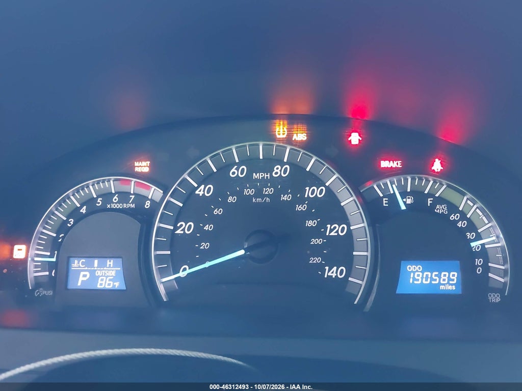 2014 Toyota Camry SE Sport photo 7