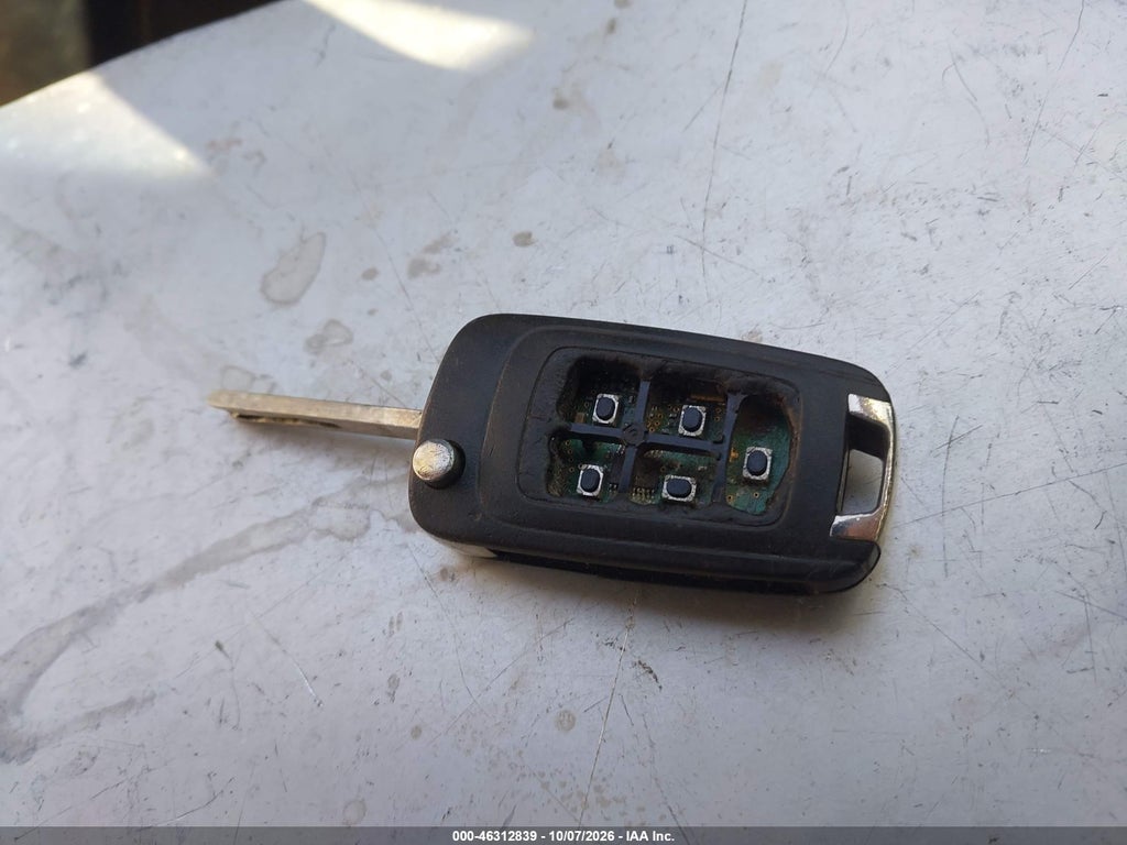2012 Chevrolet Sonic 2LT photo 11