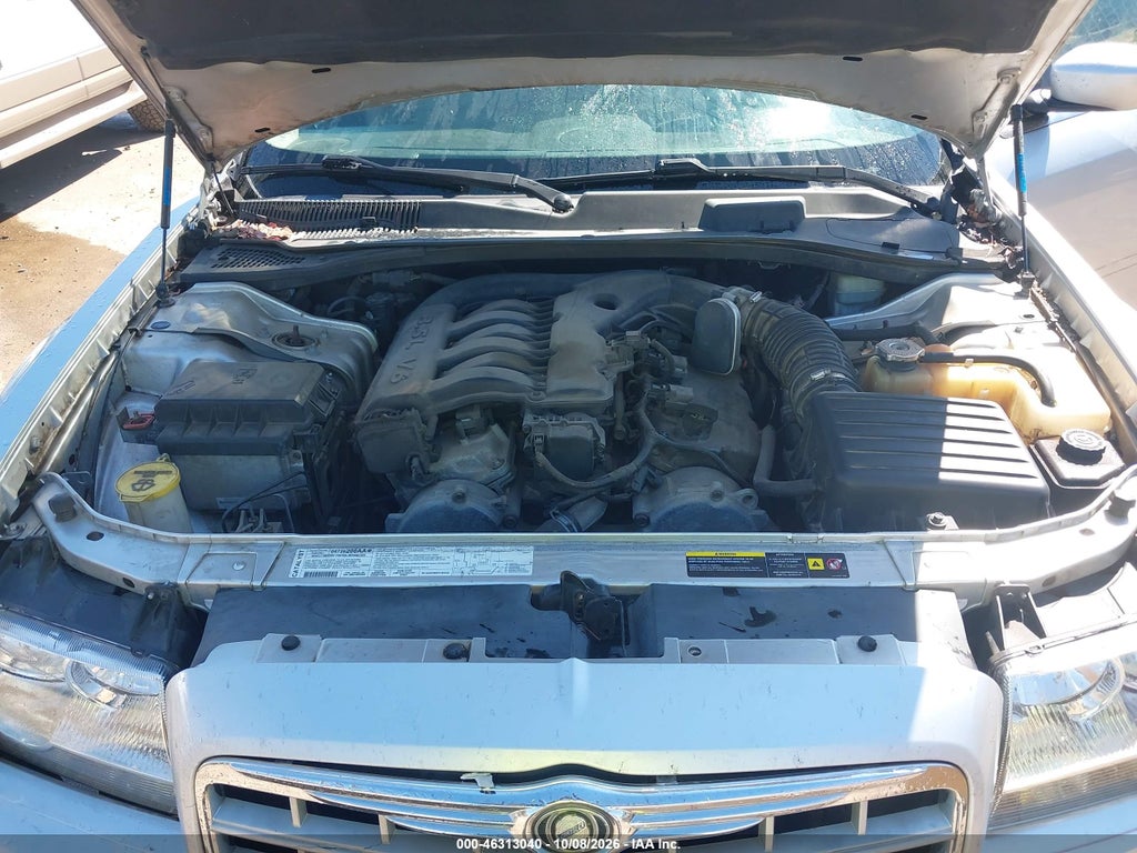 2005 Chrysler 300 Touring photo 10