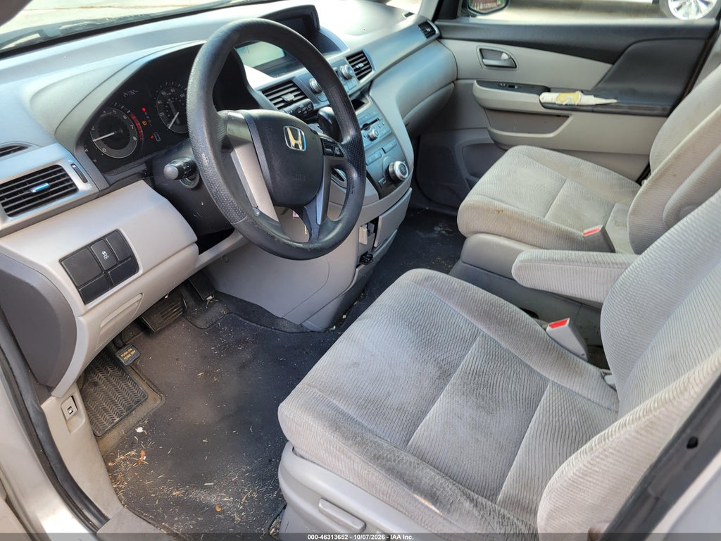 2012 Honda Odyssey LX photo 6