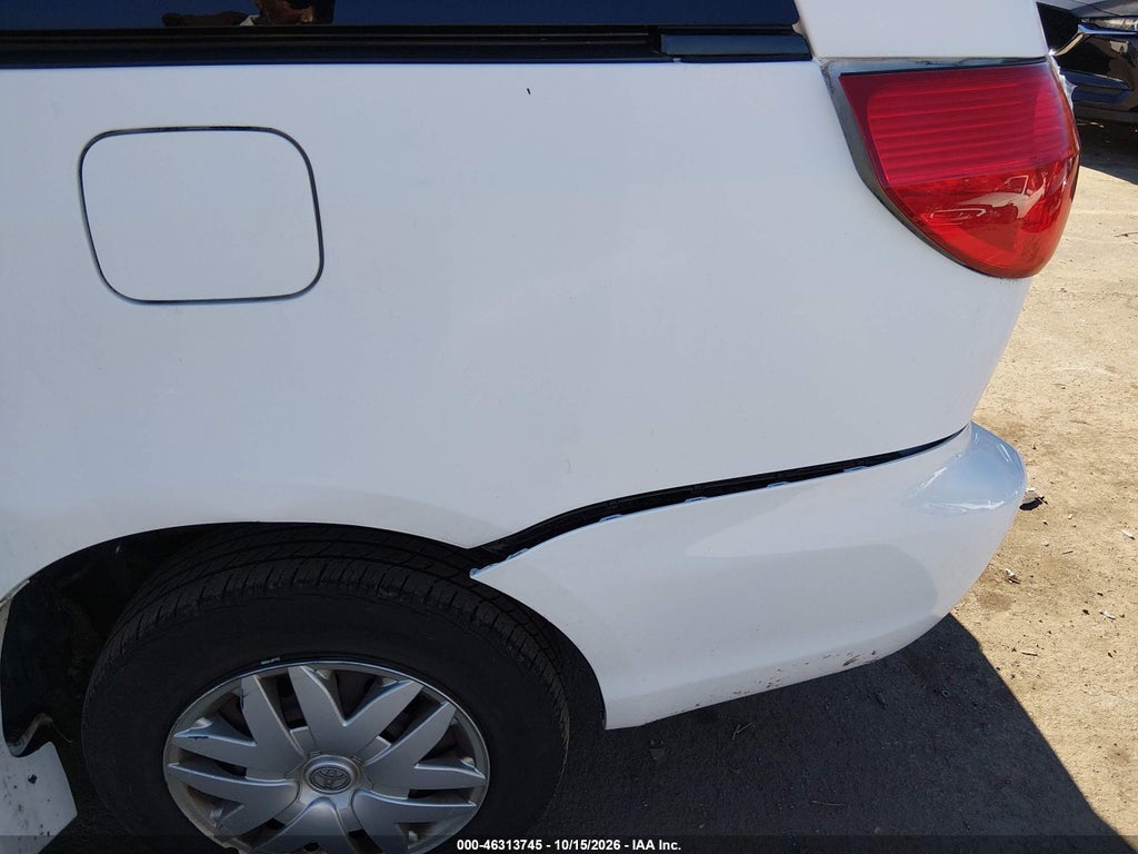 2008 Toyota Sienna LE photo 6