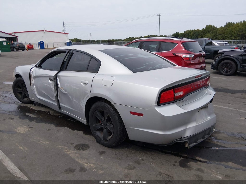 2012 Dodge Charger SE photo 3