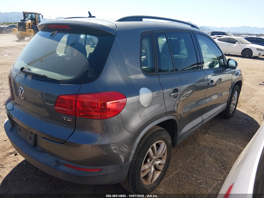 2016 Volkswagen Tiguan S photo 4