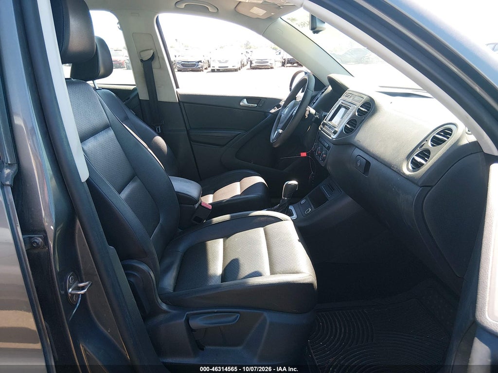 2016 Volkswagen Tiguan S photo 5