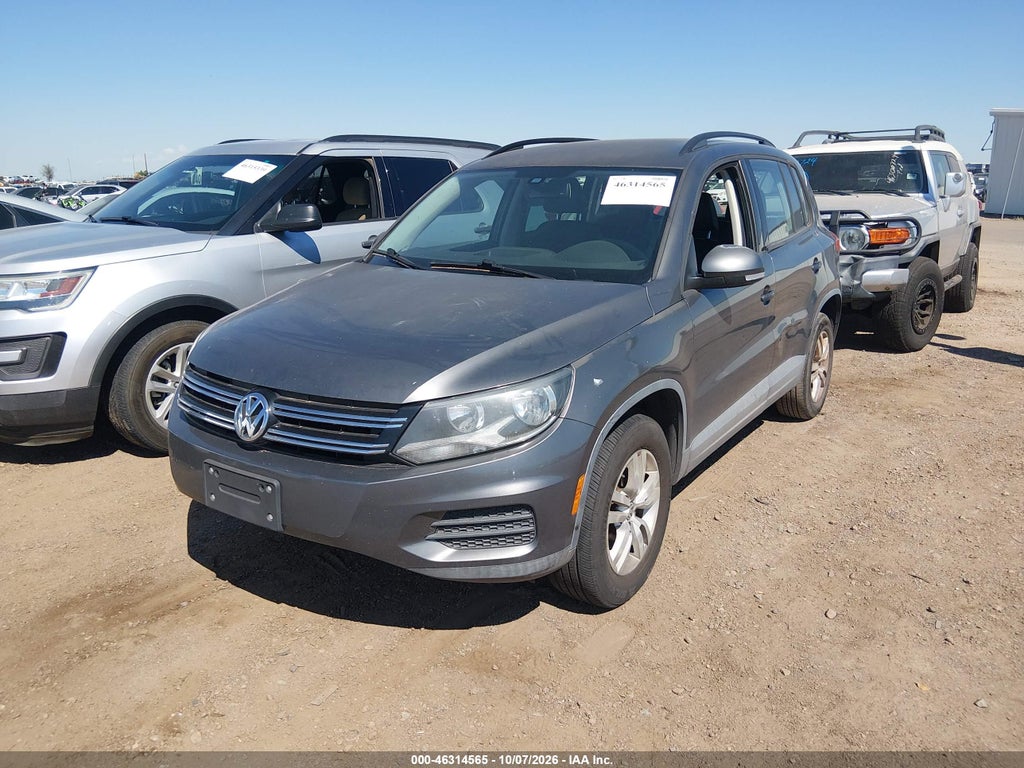2016 Volkswagen Tiguan S photo 6