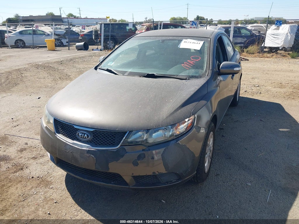 2010 Kia Forte EX photo 2