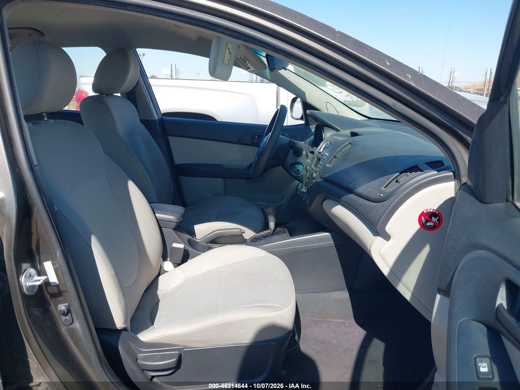 2010 Kia Forte EX photo 5