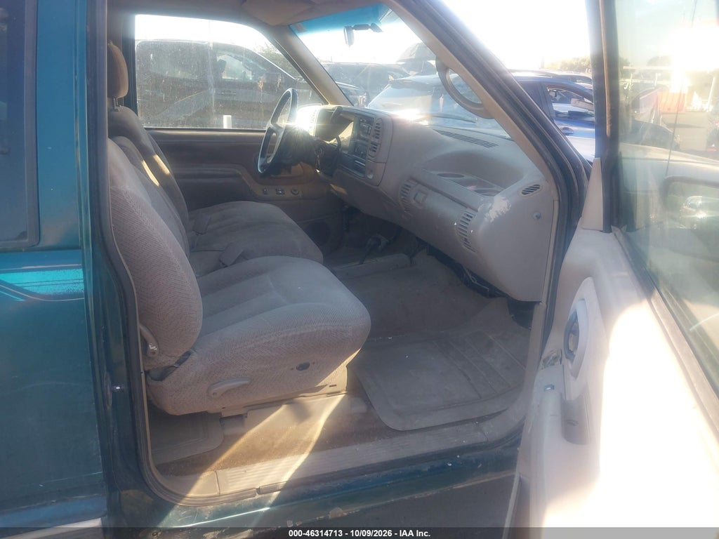 1996 GMC Sierra K1500 photo 5