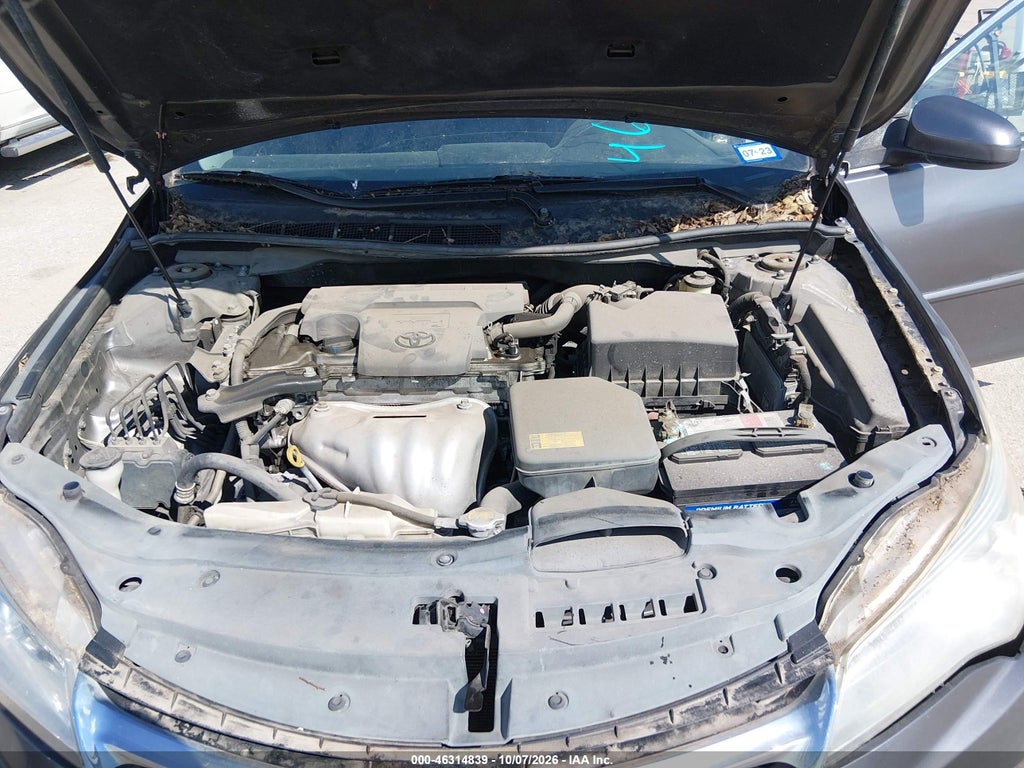 2015 Toyota Camry LE photo 10