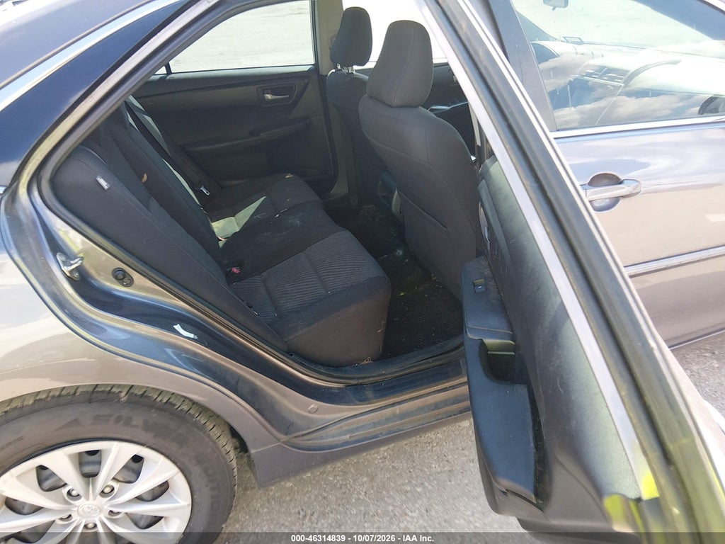 2015 Toyota Camry LE photo 8