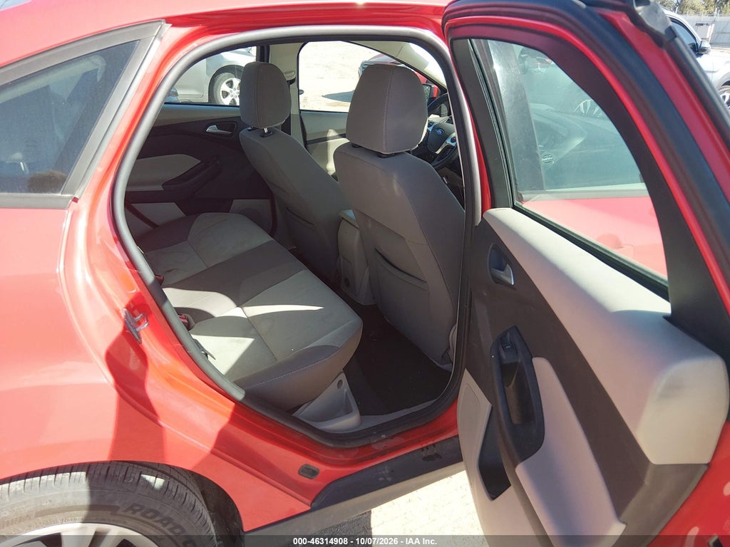 2013 Ford Focus SE photo 8