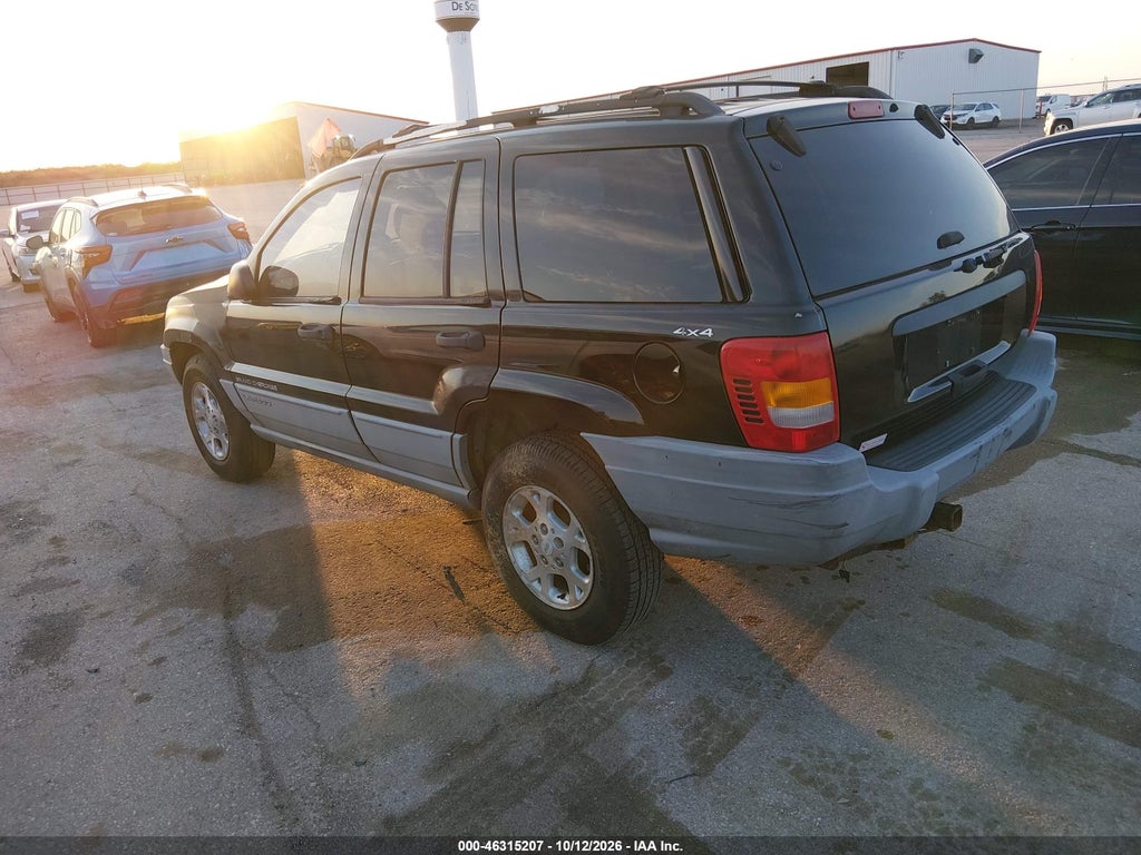 2000 Jeep Grand Cherokee Laredo photo 3