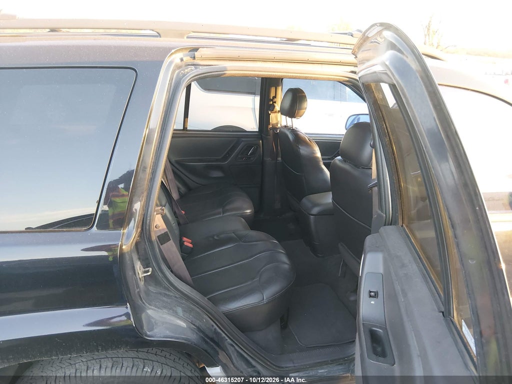 2000 Jeep Grand Cherokee Laredo photo 8