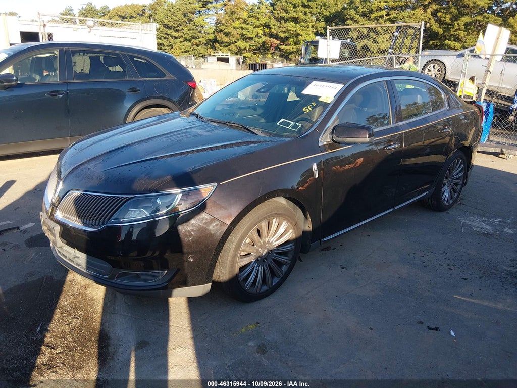2013 Lincoln MKS photo 2