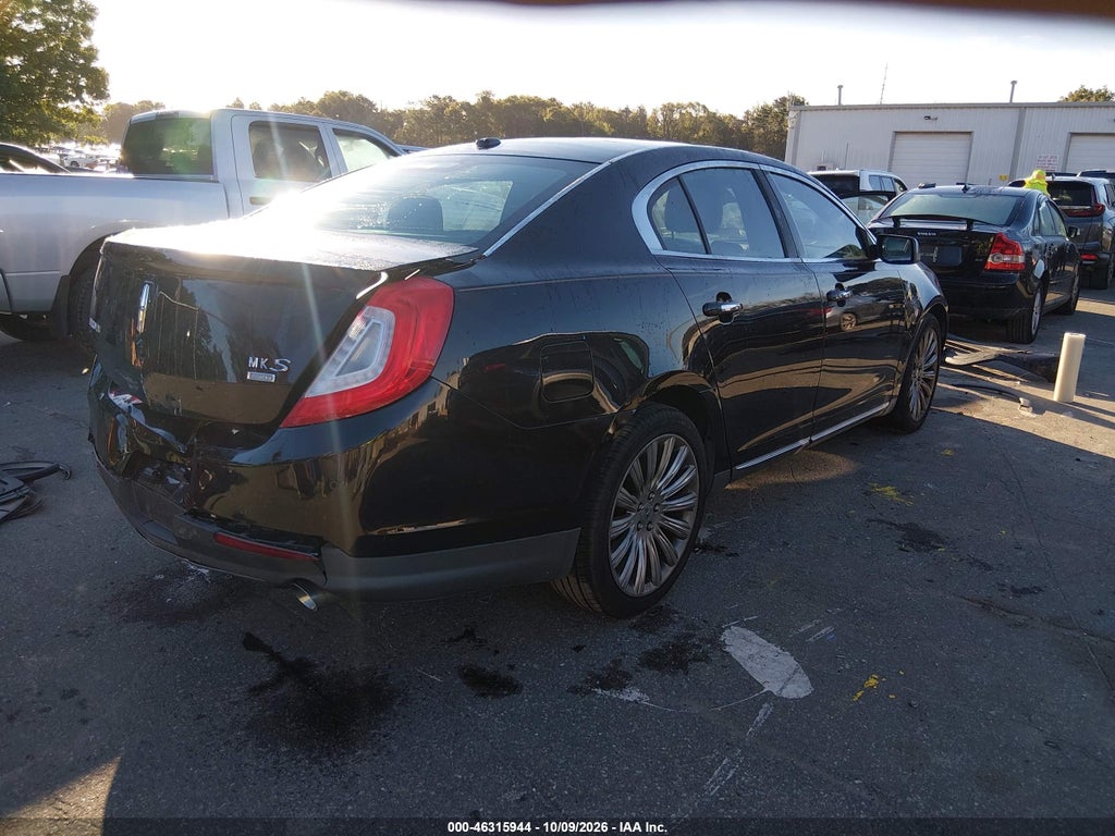 2013 Lincoln MKS photo 4