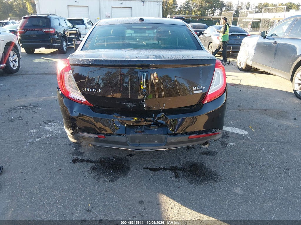 2013 Lincoln MKS photo 6