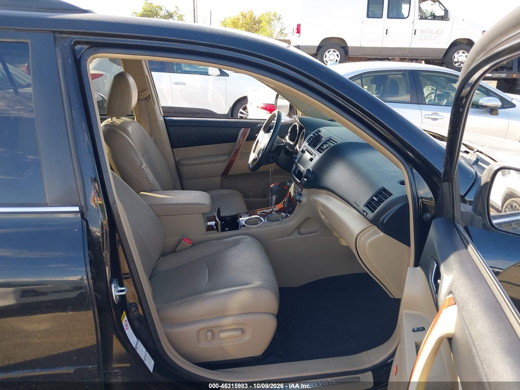 2013 Toyota Highlander Limited V6 photo 5