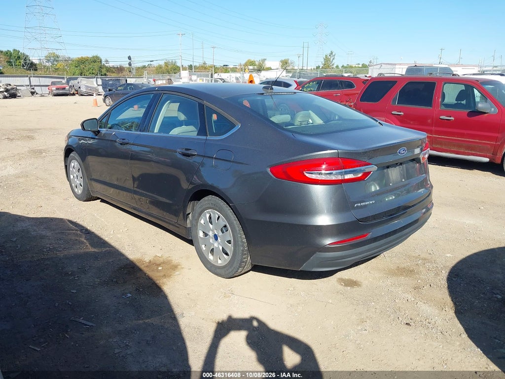 2019 Ford Fusion S photo 3