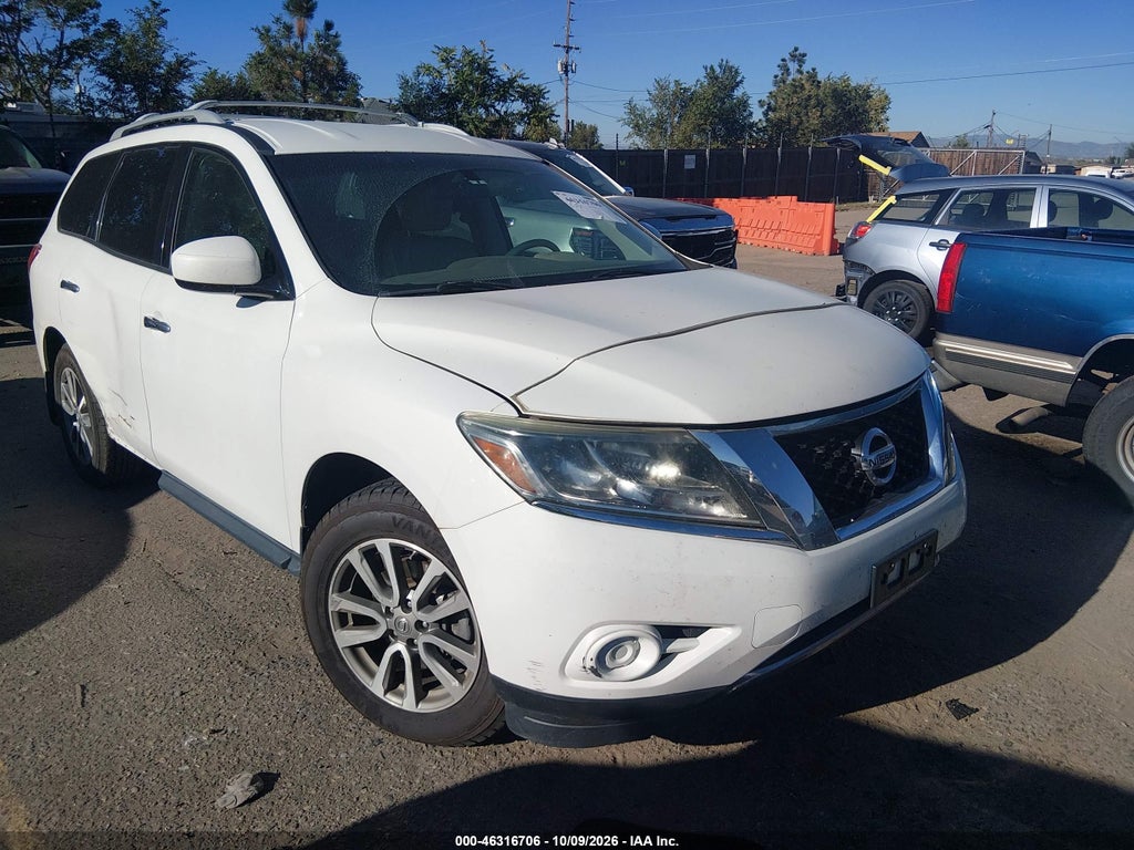 2013 Nissan Pathfinder SV photo 1