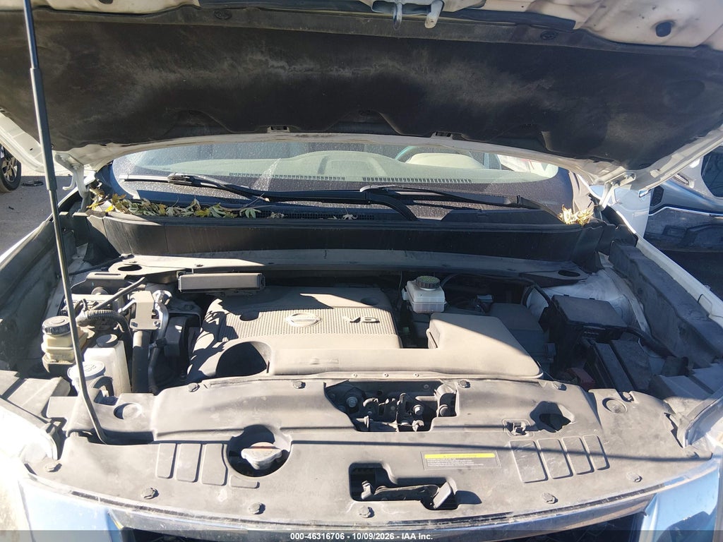 2013 Nissan Pathfinder SV photo 10