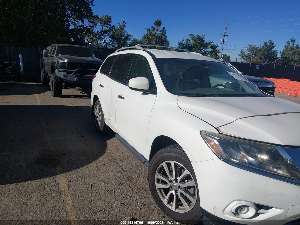 2013 Nissan Pathfinder SV photo 6