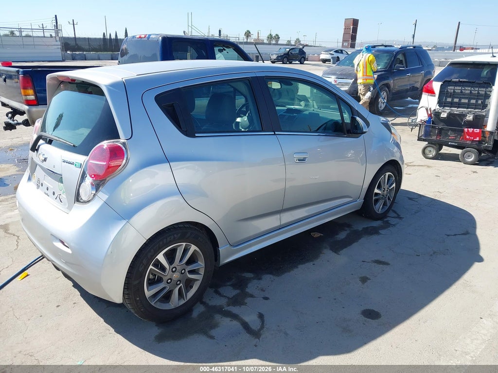 2015 Chevrolet Spark EV 1LT photo 4