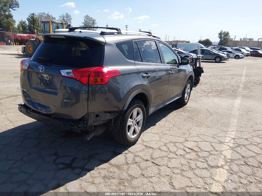 2013 Toyota RAV4 XLE photo 4