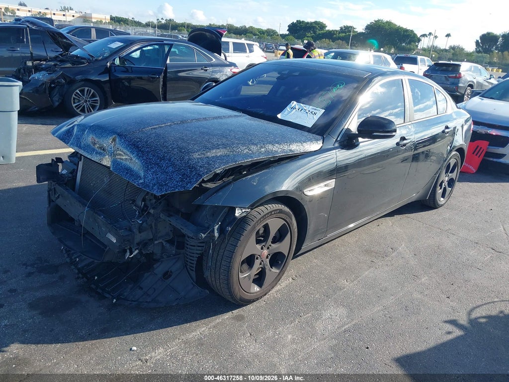 2018 Jaguar XE 25T photo 2