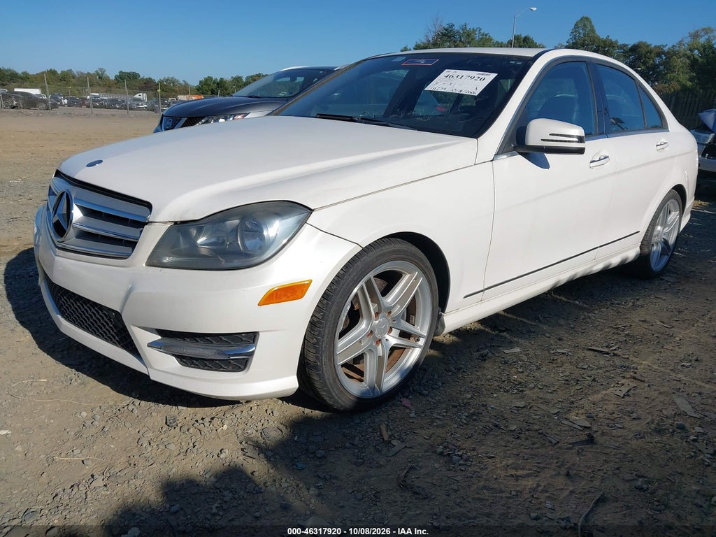 2013 Mercedes-Benz C 350 Sport photo 2