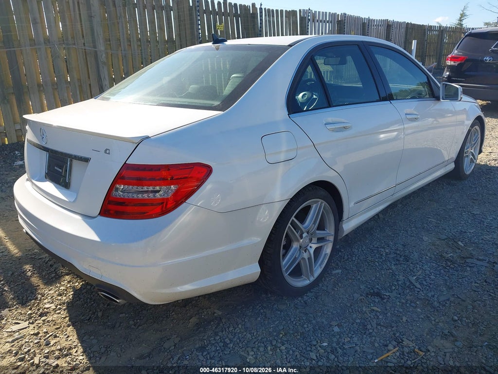 2013 Mercedes-Benz C 350 Sport photo 4