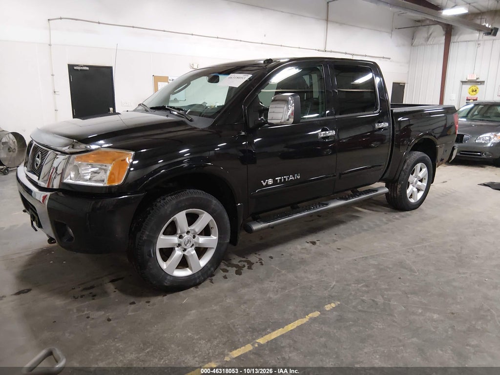 2010 Nissan Titan LE photo 2