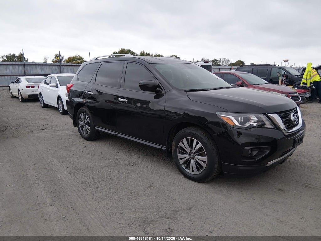 2019 Nissan Pathfinder SV photo 1