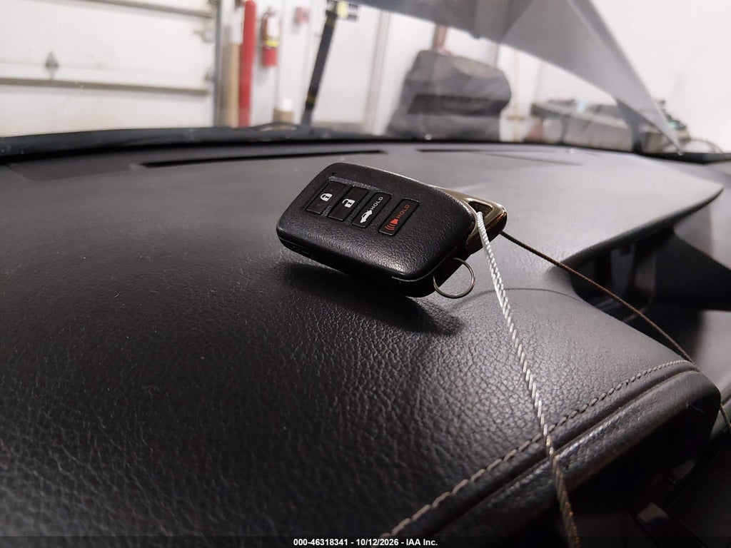 2013 Lexus ES 350 photo 11