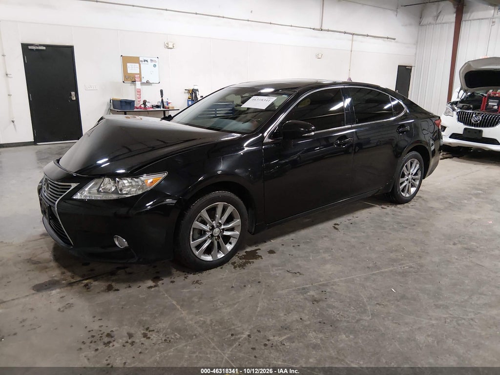 2013 Lexus ES 350 photo 2