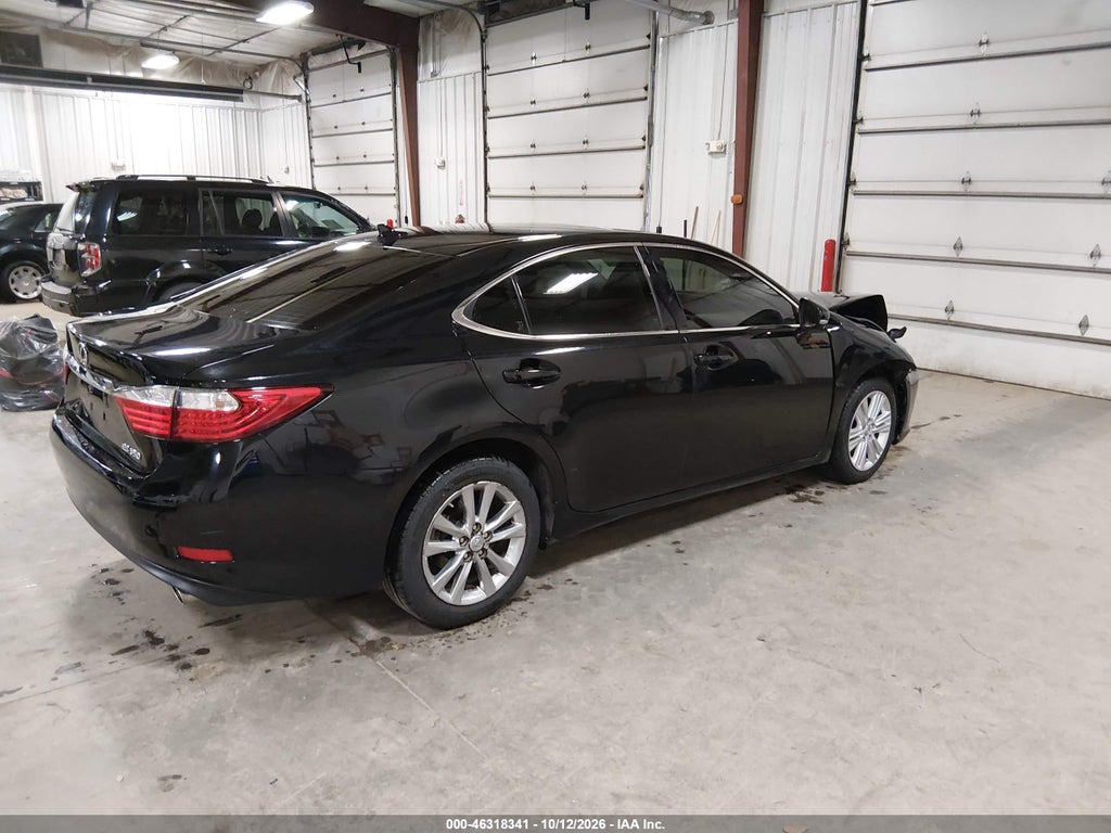 2013 Lexus ES 350 photo 4