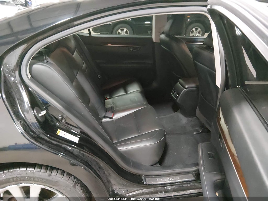 2013 Lexus ES 350 photo 8