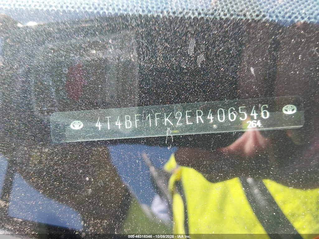 2014 Toyota Camry LE photo 9